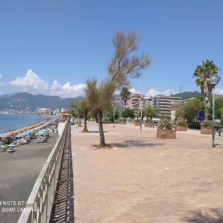 Holiday Home Casa Vacanze Salerno Exteriér fotografie