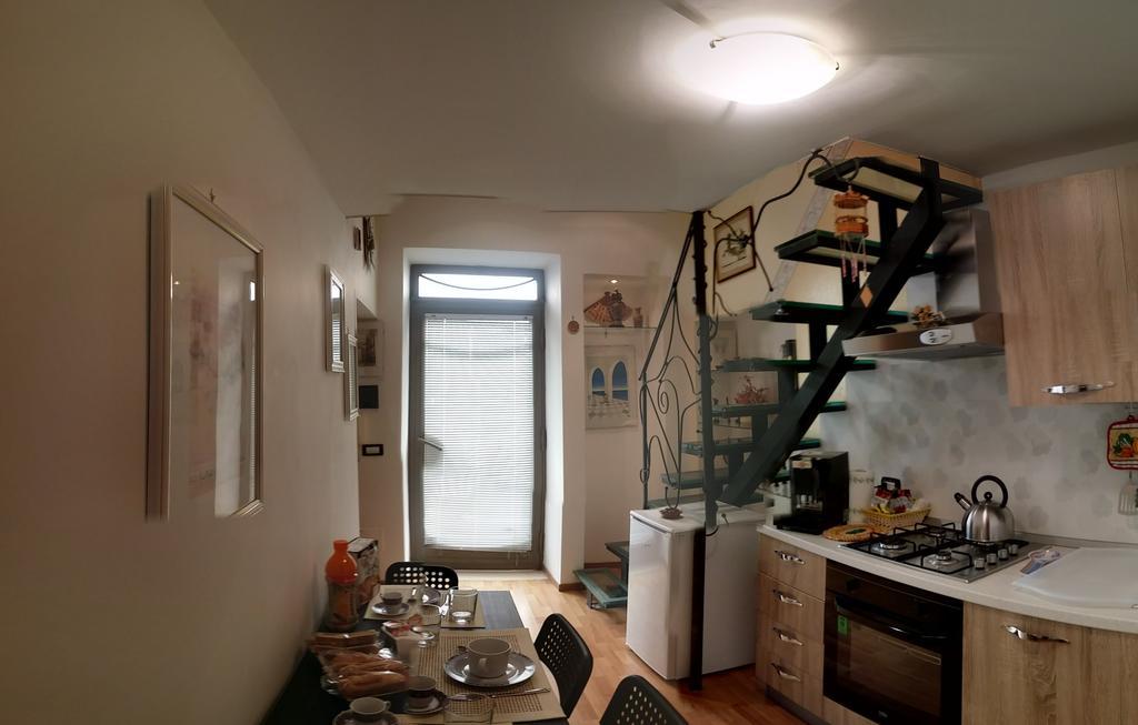 Holiday Home Casa Vacanze Salerno Exteriér fotografie
